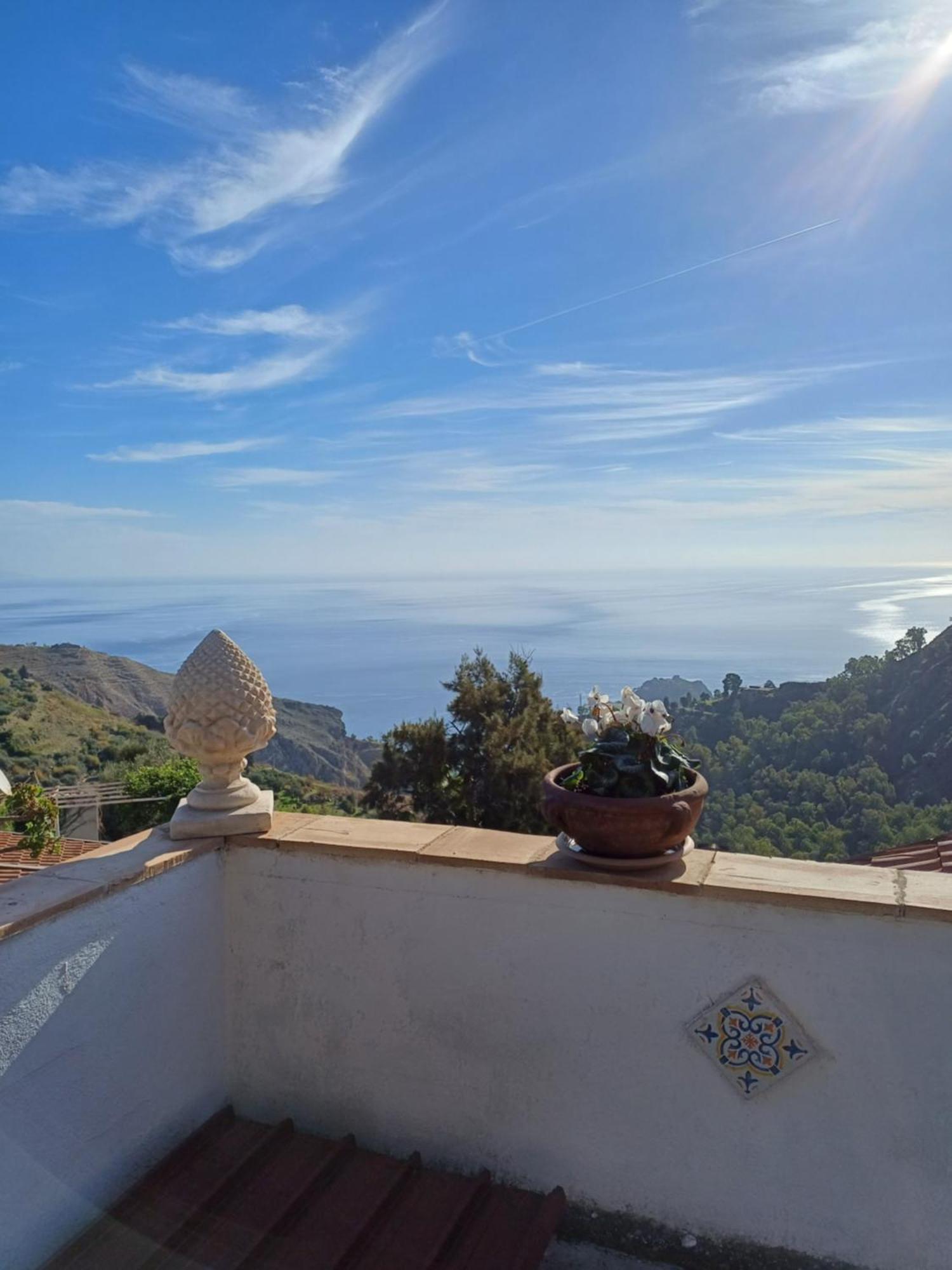 Casa Il Faro Villa Con Piscina Castelmola Buitenkant foto